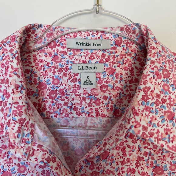 L.L. Bean Wrinkle Free Pink Floral Button Shirt Blouse Size Small 100% Cotton - Picture 2 of 6
